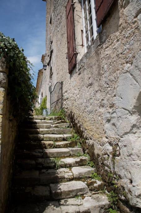 Chateau Barayre - Beautiful 12Th Century Castle With Pool And Large Garden Laussou Esterno foto