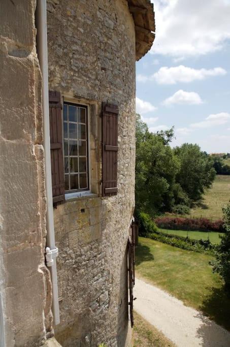 Chateau Barayre - Beautiful 12Th Century Castle With Pool And Large Garden Laussou Esterno foto